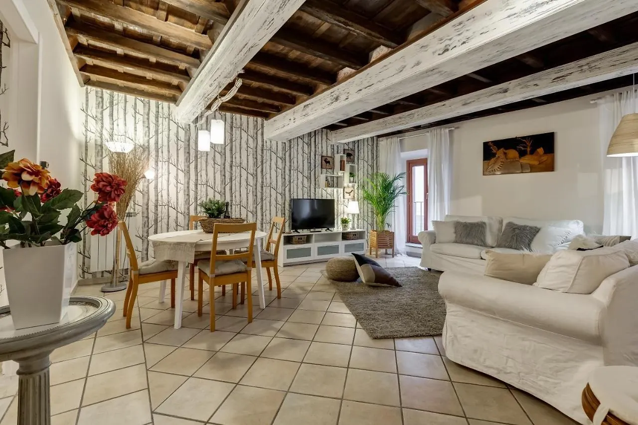 Trevi Fountain Apartment Rome Italy