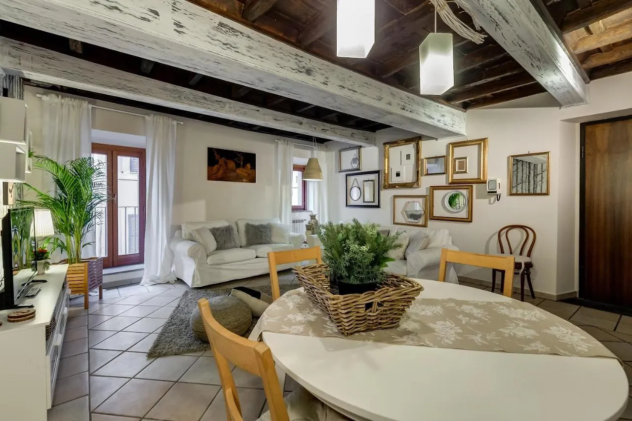 Trevi Fountain Apartment Rome
